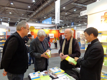Walter Fehlinger, Wolfgang Kubin, Ludwig Hartinger und Ouyang Jianghe auf der Leipziger Buchmesse 2015