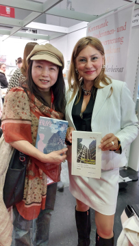 Dehui Hai Rao  mit Frau Dr. Nargess Eskandari-Grünberg. Sie ist seit 2021 Bürgermeisterin (Erste Beigeordnete) der Stadt Frankfurt am Main.